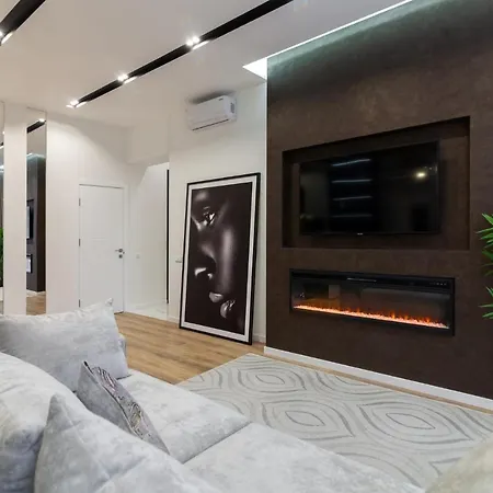 شقة Royal Vip On Franka 14 *